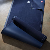 Manduka Yogitoes® Midnight Yoga Mat Havlusu