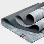 Manduka eKO® Black Clay Marble 5mm Yoga Matı